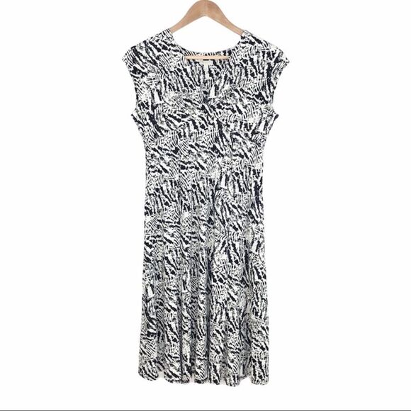 Talbots White Black Sleeveless Surplice V-Neck Pleated Fit & Flare Dress Size SP - Picture 1 of 9